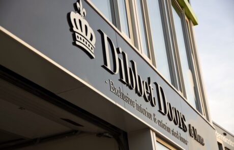 Dibbet Doors Gevelletters