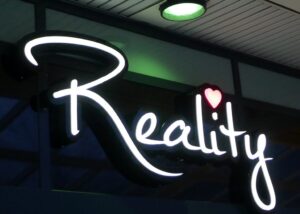 Lichtreclame Reality