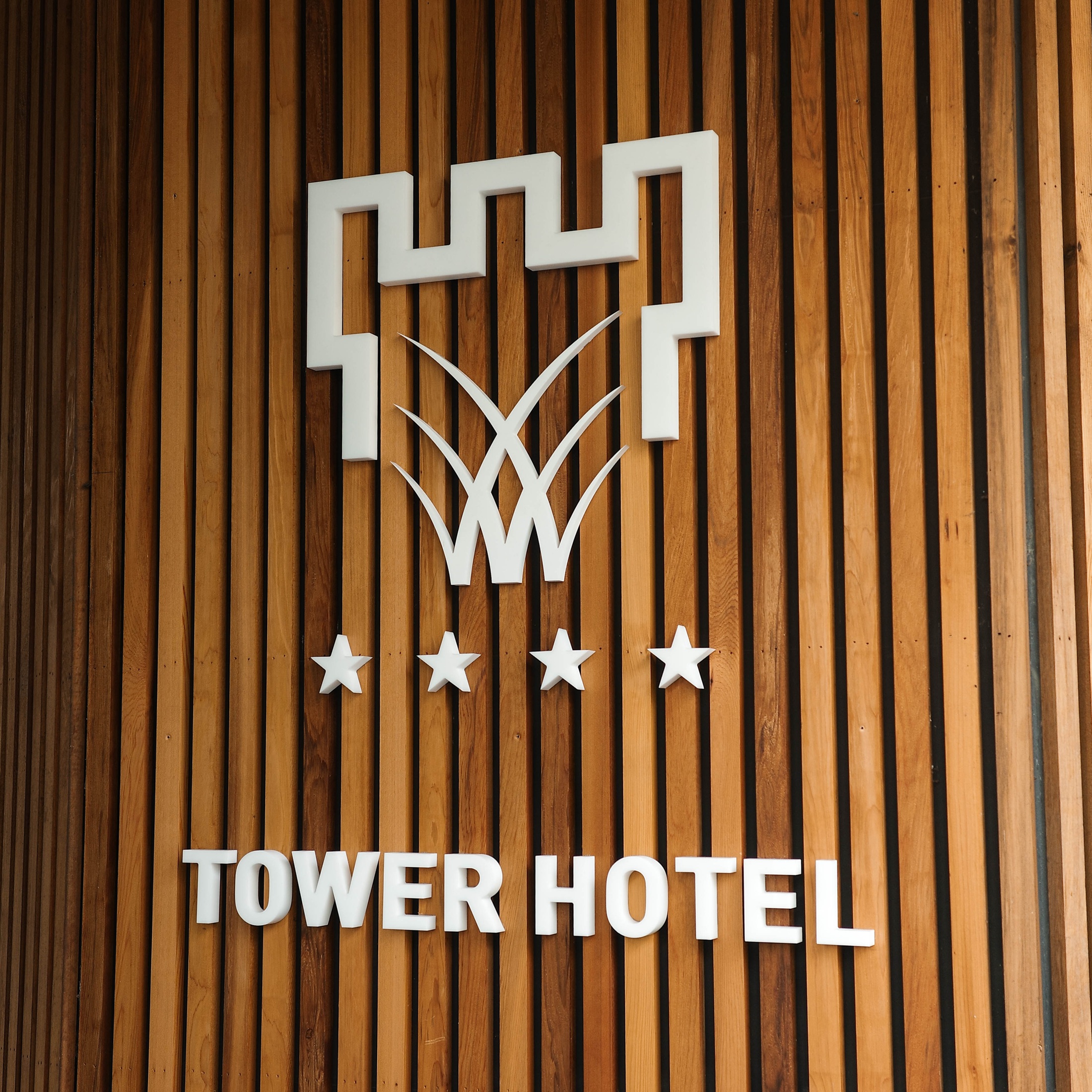 TOWER HOTEL profiel 3